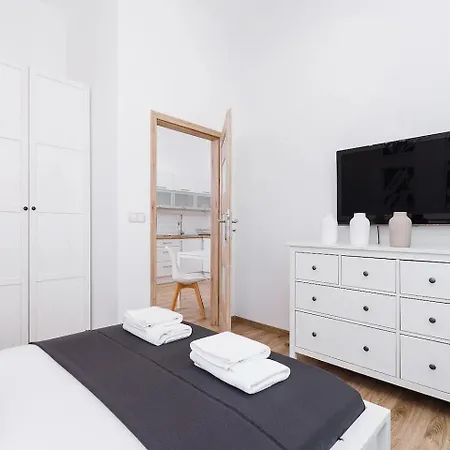 Two-bedroom - Old Town شقة كراكوفيا